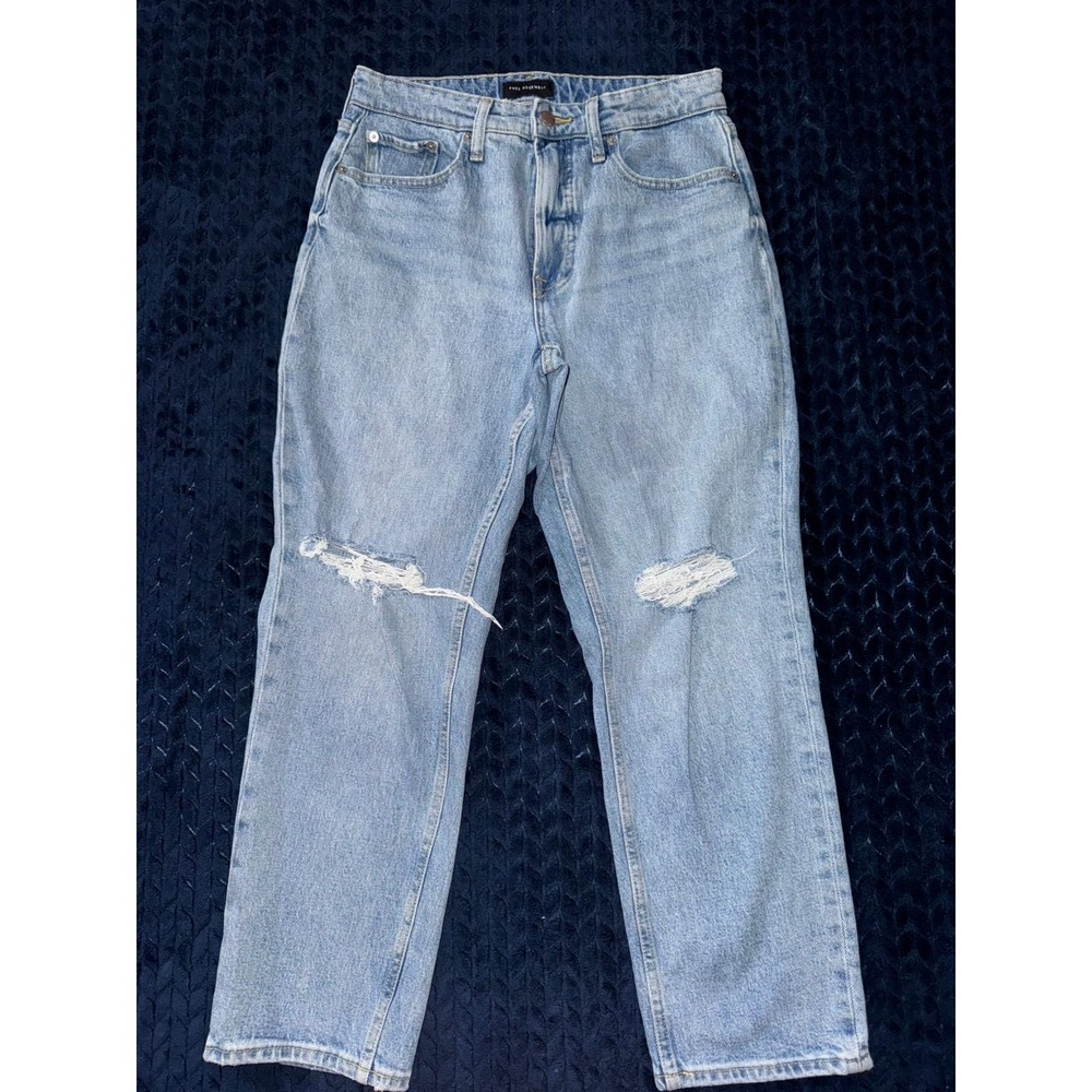 Free Assembly 90s‎ Straight Leg Ripped Knee Distressed Jeans Light Wash 10 Short